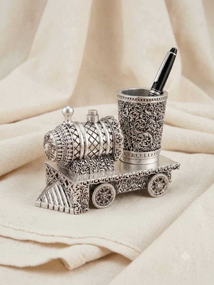 Heritage Engine Pen Stand